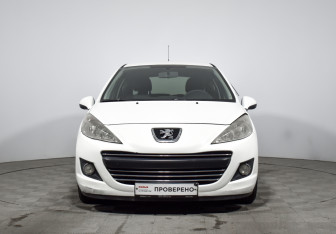 Подержанный автомобиль Peugeot 207 Hatchback 2010 года (2 фото)