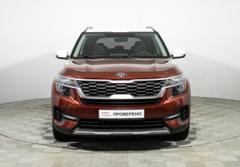 Подержанный автомобиль Kia Seltos 2020 года (2 фото)