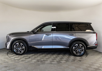 Подержанный автомобиль GAC GS8 2023 года (8 фото)