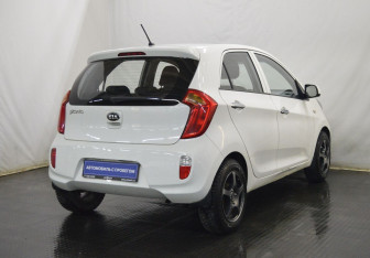 Подержанный автомобиль Kia Picanto 2014 года (5 фото)