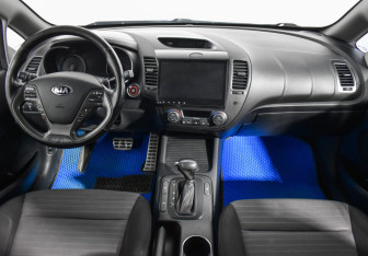 Подержанный автомобиль Kia Cerato Sedan 2014 года (13 фото)