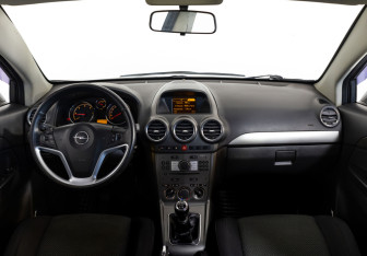Подержанный автомобиль Opel Antara 2008 года (10 фото)