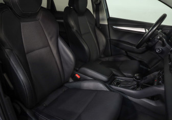 Подержанный автомобиль Skoda Karoq 2021 года (23 фото)