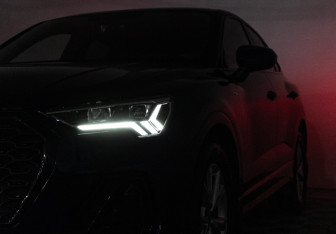 Подержанный автомобиль Audi Q3 2021 года (27 фото)