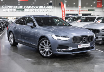 Подержанный автомобиль Volvo S90 2017 года (8 фото)