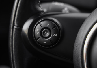 Подержанный автомобиль MINI Countryman 2017 года (16 фото)