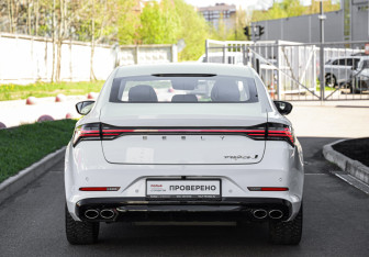 Подержанный автомобиль Geely Preface 2024 года (7 фото)