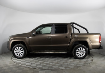 Подержанный автомобиль Volkswagen Amarok 2013 года (8 фото)