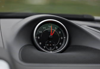 Подержанный автомобиль Porsche Cayenne 2014 года (17 фото)