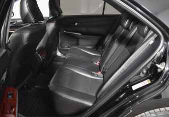 Подержанный автомобиль Toyota Camry Sedan 2012 года (11 фото)