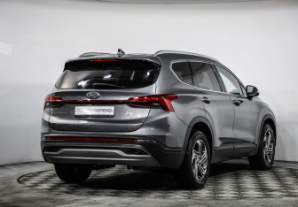 Подержанный автомобиль Hyundai Santa Fe 2020 года (5 фото)