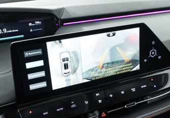 Подержанный автомобиль Changan UNI-K 2023 года (21 фото)