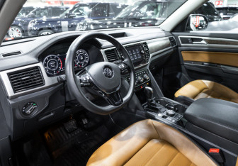 Подержанный автомобиль Volkswagen Teramont 2019 года (17 фото)