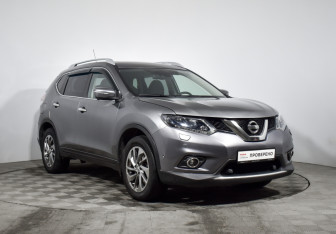 Подержанный автомобиль Nissan X-Trail 2016 года (3 фото)
