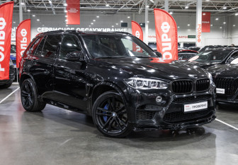 Подержанный автомобиль BMW X5 M 2016 года (7 фото)
