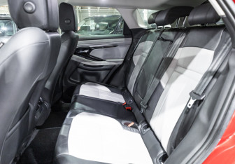 Подержанный автомобиль Land Rover Range Rover Evoque 2019 года (16 фото)