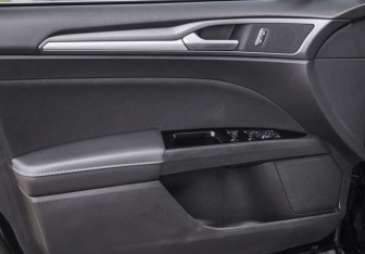 Подержанный автомобиль Ford Mondeo Sedan 2018 года (17 фото)