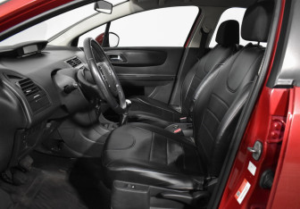 Подержанный автомобиль Citroen C4 Hatchback 2010 года (10 фото)