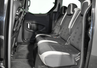 Подержанный автомобиль Citroen Berlingo 2013 года (11 фото)