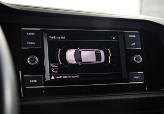 Подержанный автомобиль Volkswagen Jetta Sedan 2020 года (14 фото)