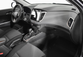 Подержанный автомобиль Hyundai Creta 2017 года (12 фото)