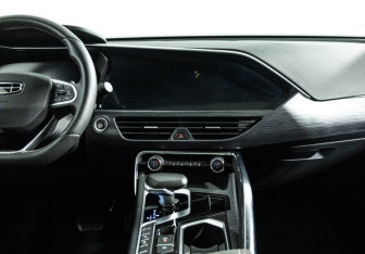 Подержанный автомобиль Geely Tugella 2022 года (14 фото)