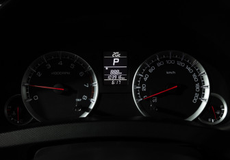 Подержанный автомобиль Suzuki Swift Hatchback 2011 года (12 фото)