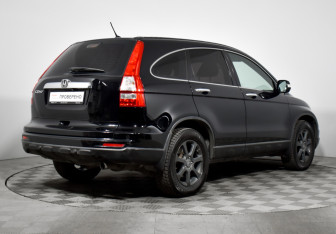 Подержанный автомобиль Honda CR-V 2011 года (5 фото)