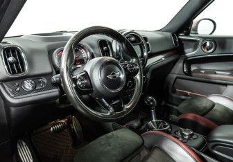 Подержанный автомобиль MINI Countryman 2017 года (11 фото)