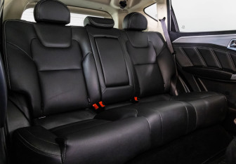 Подержанный автомобиль Geely Emgrand X7 2019 года (21 фото)