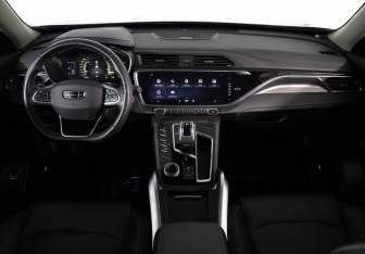 Подержанный автомобиль Geely Atlas Pro 2022 года (9 фото)