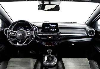 Подержанный автомобиль Kia Cerato Sedan 2020 года (10 фото)