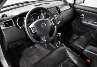 Подержанный автомобиль Nissan Tiida Sedan 2008 года (9 фото)