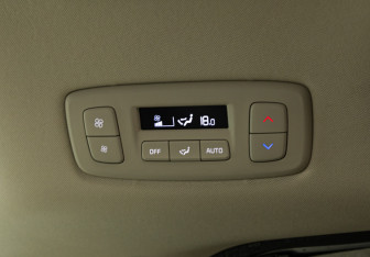 Подержанный автомобиль Kia Carnival 2021 года (29 фото)