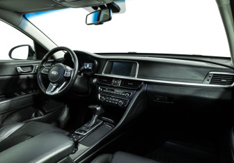 Подержанный автомобиль Kia Optima Sedan 2018 года (9 фото)