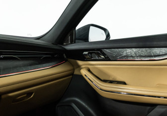 Подержанный автомобиль Lynk&Co 09 2023 года (20 фото)