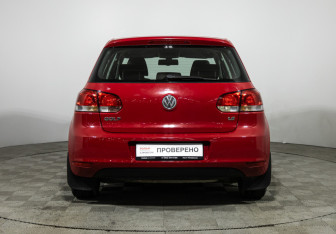 Подержанный автомобиль Volkswagen Golf Hatchback 2012 года (6 фото)