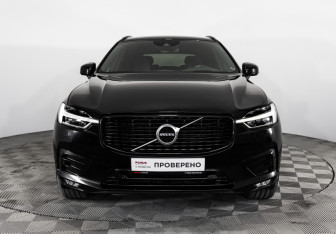 Подержанный автомобиль Volvo XC60 2019 года (3 фото)