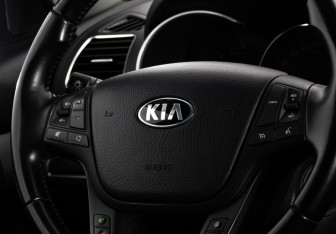 Подержанный автомобиль Kia Sorento 2013 года (11 фото)