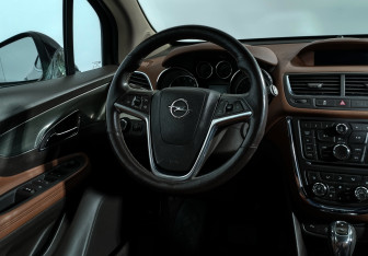 Подержанный автомобиль Opel Mokka 2013 года (15 фото)