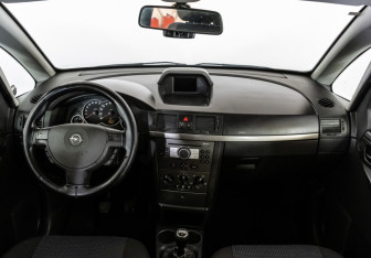 Подержанный автомобиль Opel Meriva 2007 года (10 фото)