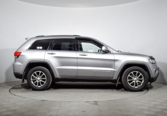 Подержанный автомобиль Jeep Grand Cherokee 2013 года (4 фото)