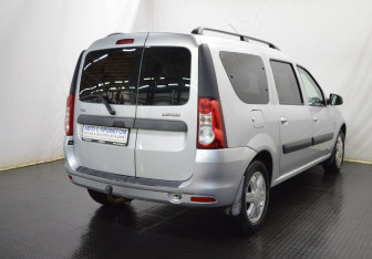 Подержанный автомобиль LADA (ВАЗ) Largus Wagon 2014 года (5 фото)