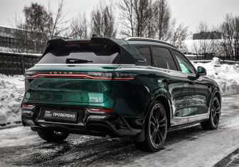 Подержанный автомобиль Voyah Free 2024 года (5 фото)