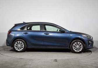 Подержанный автомобиль Kia Ceed Hatchback 2018 года (4 фото)