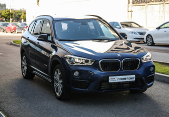 Подержанный автомобиль BMW X1 2017 года (5 фото)