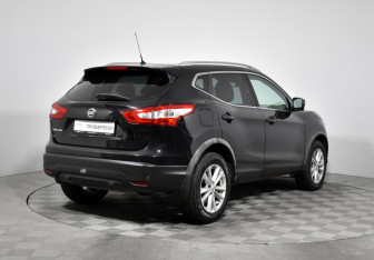 Подержанный автомобиль Nissan Qashqai 2016 года (5 фото)