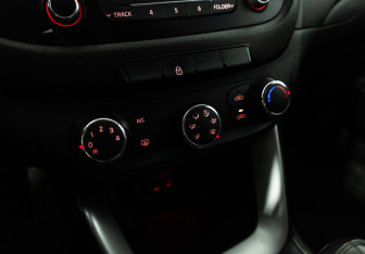 Подержанный автомобиль Kia Ceed Wagon 2013 года (15 фото)