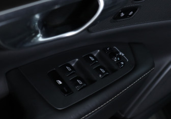 Подержанный автомобиль Volvo V90 Cross Country 2019 года (18 фото)