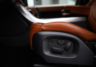 Подержанный автомобиль Land Rover Range Rover Sport 2013 года (27 фото)